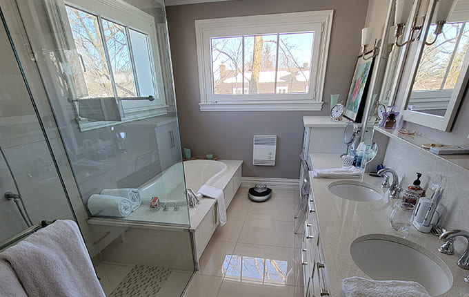Entrepreneur pour salle de bain moderne à Ste-Dorothée, Laval.