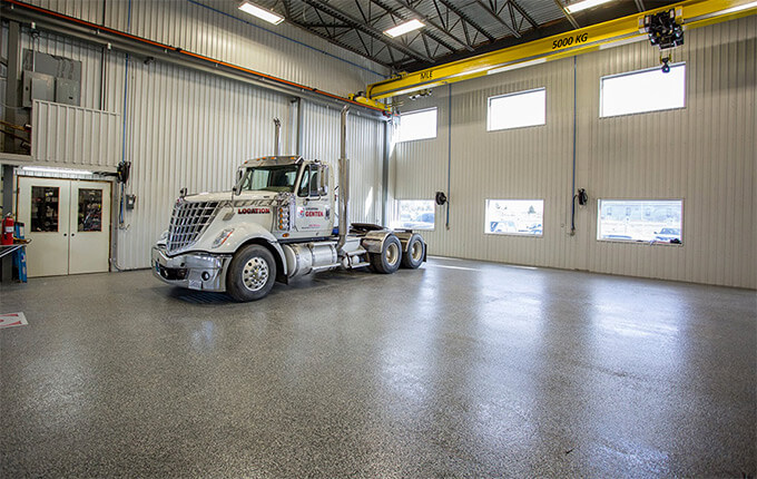 Plancher commercial en époxy Québec