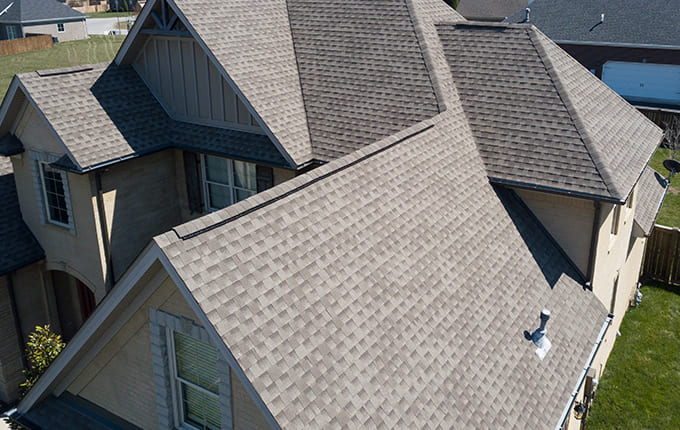 Couvreur toit pente bardeaux St-Hyacinthe