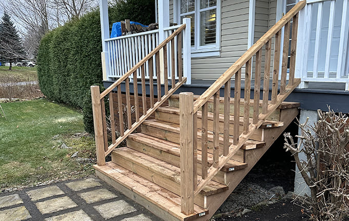 Construction d'escaliers de balcon Boisbriand