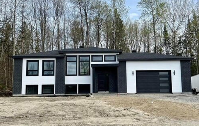 Entrepreneur en construction de maison à Sherbrooke.