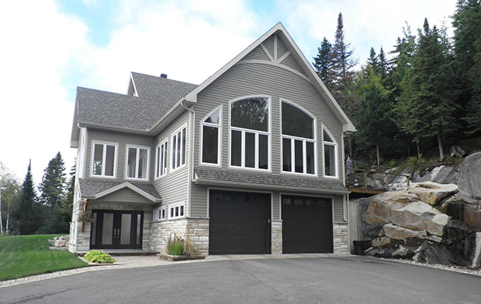 Maison neuve à Val-Morin